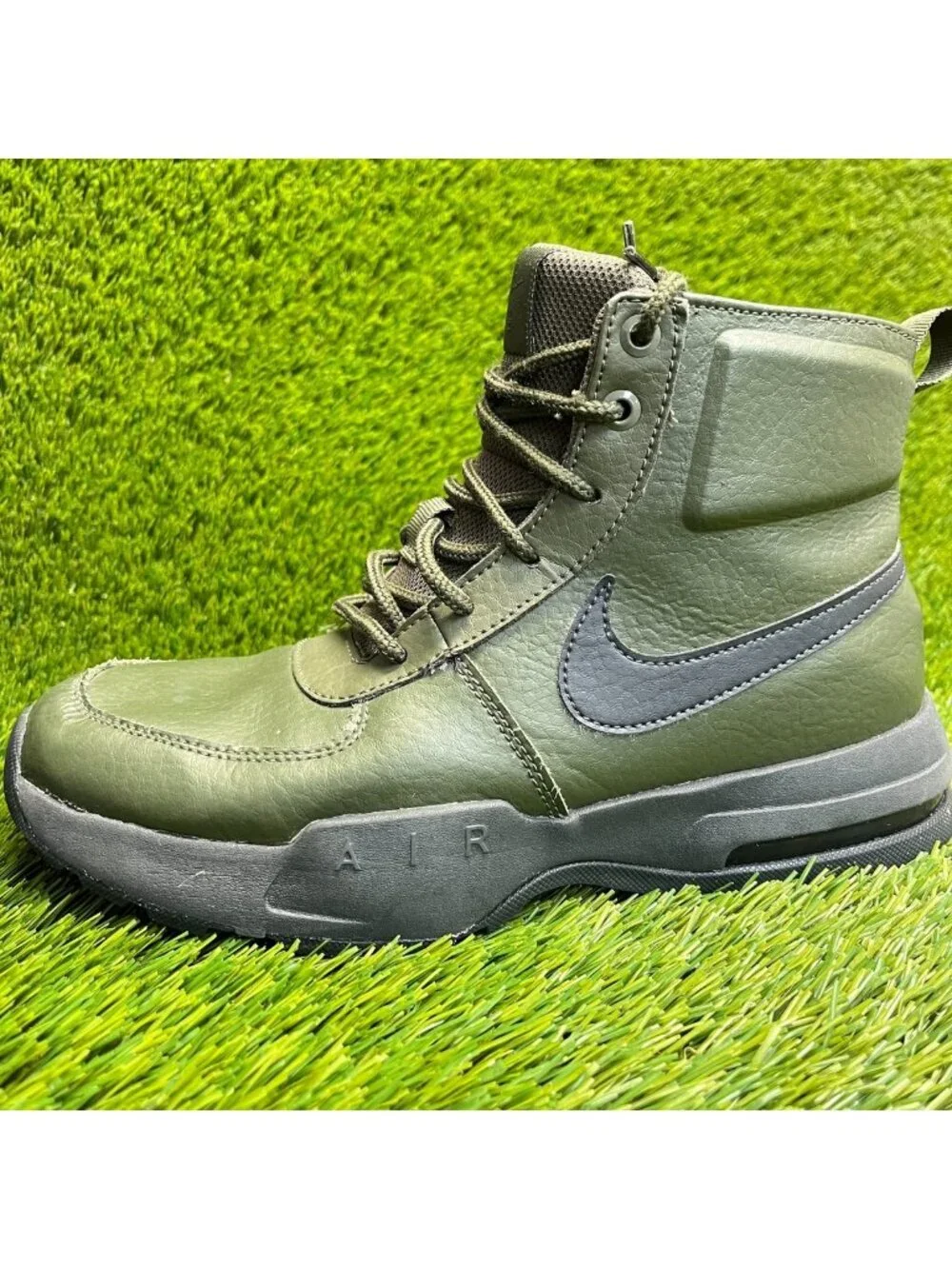Nike Air Max Goaterra 2.0 Boys Size 7Y Green Black Outdoor Leather Ankle Boots
